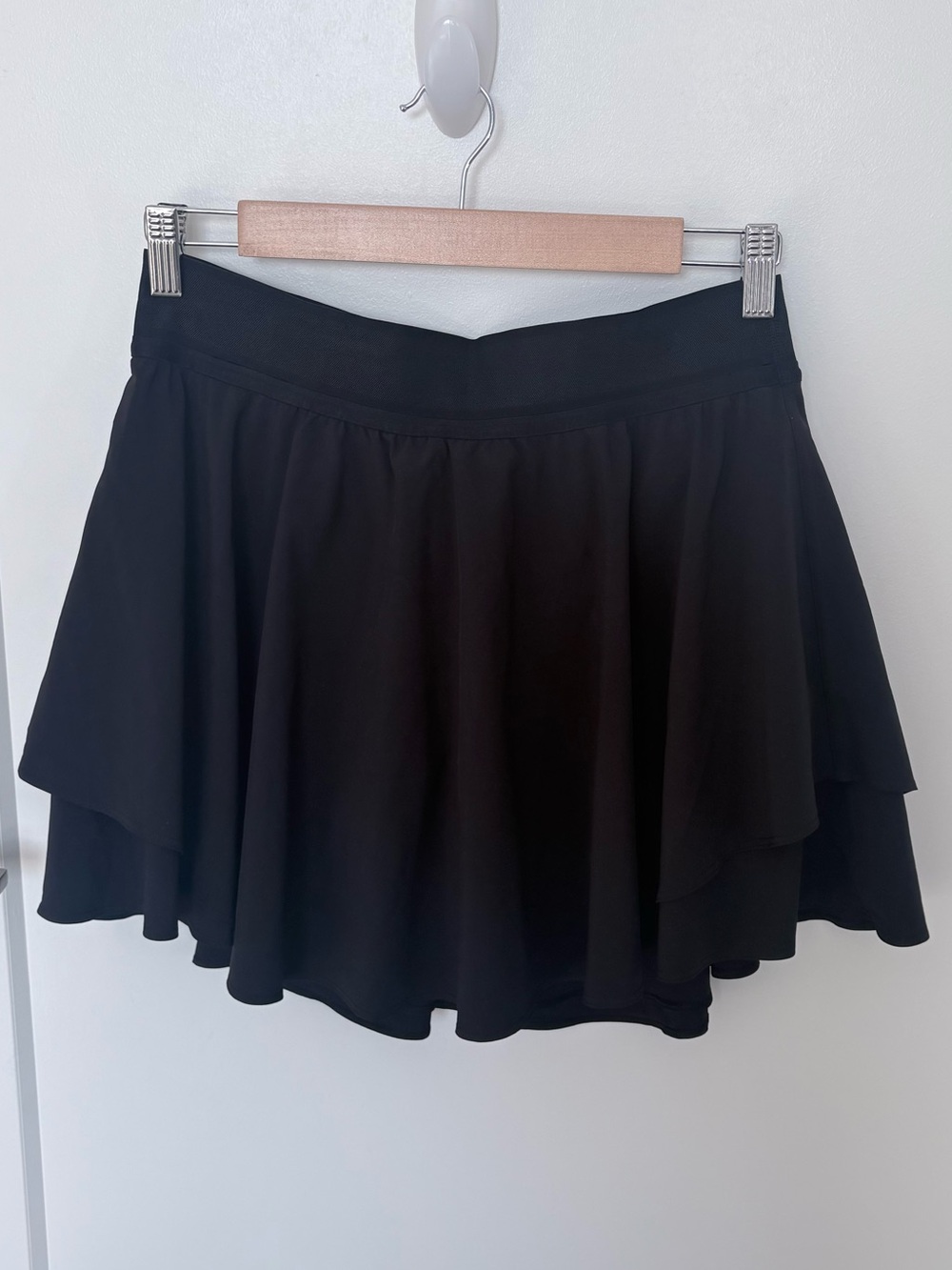 Lululemon Court Rival High Rise Skirt Size 8